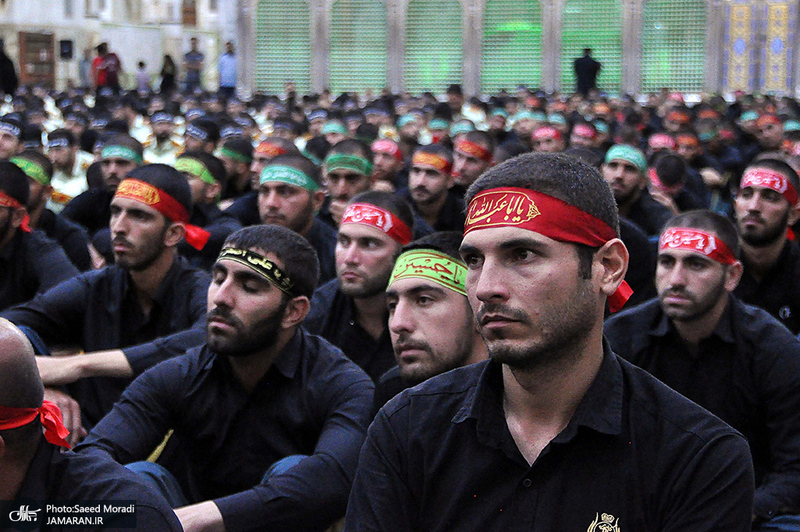 عزاداری دانشجویان دانشگاه علوم انتظامی امین در حرم مطهر امام خمینی(س)