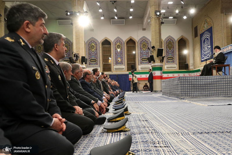 دیدار جمعی از فرماندهان و کارکنان نیروی هوایی ارتش با فرمانده معظم کل قوا