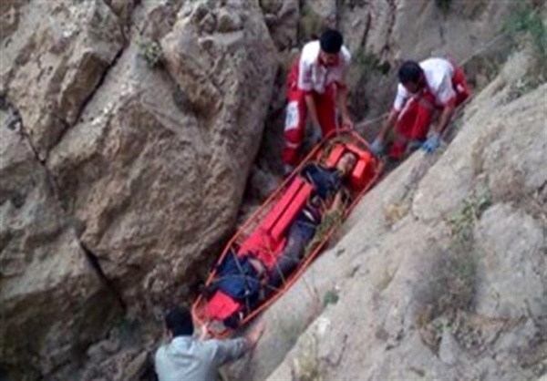 امدادرسانی هوایی به کوهنورد مصدوم در تربت حیدریه