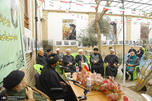 نشست بازخوانی خاطرات امام خمینی و انقلاب اسلامی در قم‎