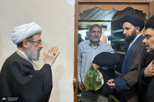 مراسم بزرگداشت آیت الله موسوی بجنوردی (ره) در بیت امام خمینی (س) در نجف اشرف