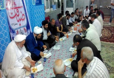 برپایی ۱۰۰ سفره افطاری ساده در بقاع متبرکه کردستان