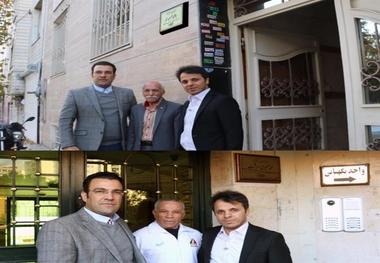 نصب پلاک افتخار بر سردر منزل دو المپین وزنه برداری و کشتی/ عکس
