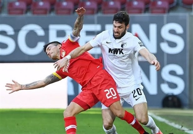 تساوی بایرن لورکوزن در خانه آگزبورگ در بوندس‌لیگا
