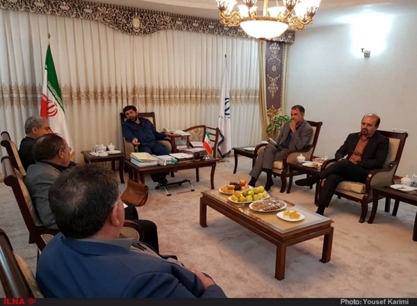 گزارش تصویریِ دیدار هیئت اجرایی خانه کارگر خوزستان با استاندار