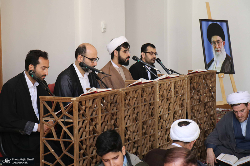 محفل انس با قرآن در بیت تاریخی حضرت امام در خمین