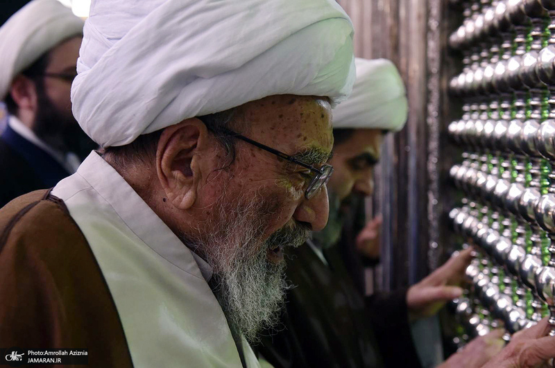 حضور آیت الله مصطفی اشرفی شاهرودی در حرم امام خمینی (س)