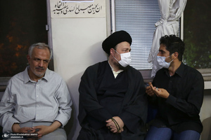 حضور سید حسن خمینی در منزل مرحوم حجت الاسلام و المسلمین دعایی (ره)