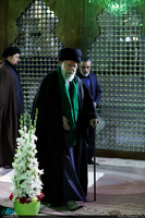 حضور رهبر معظم انقلاب در مرقد مطهر امام راحل و گلزار شهدای بهشت زهرا(س)