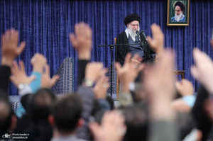 دیدار خانواده شهدای اقتدار با رهبر انقلاب در روز میلاد امیرالمومنین (ع)