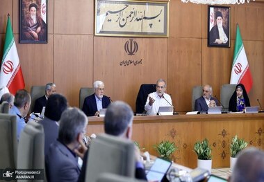عراقچی به رییس جمهور گزارش دور پنجم مذاکرات را داد/ پزشکیان: اگر آمریکایی‌ها ببینند در داخل همدلی داریم نمی‌توانند به سواستفاده از وضعیت ما طمع کنند