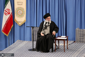 دیدار هزاران نفر از ذاکران و ستایشگران اهل‌بیت(ع) با رهبر معظم انقلاب