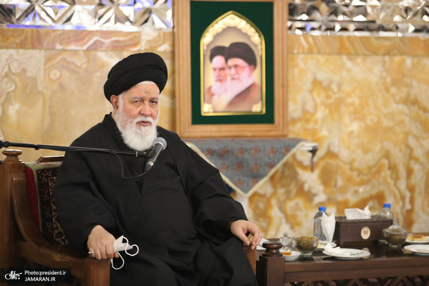 علم‌الهدی: مسئولین از جامعه انقلابی ما عبور نکنند/ انتقام و خونخواهی مظلومیت رهبری شهید باید نصب العین مردم قرار بگیرد