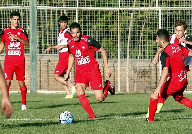 تمرین تاکتیکی سرخپوشان پشت درهای بسته