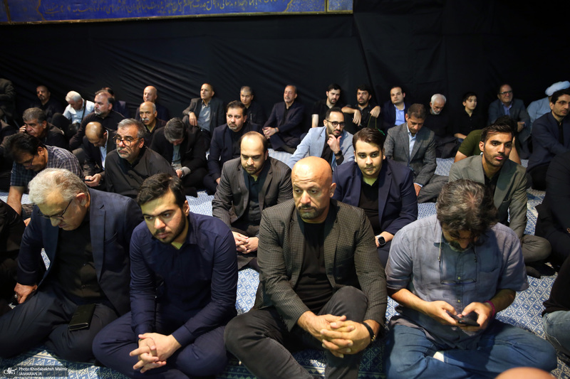 مراسم تشییع مرحوم آیت الله آقای حاج شیخ حسین هاشمیان در حسینیه جماران -2