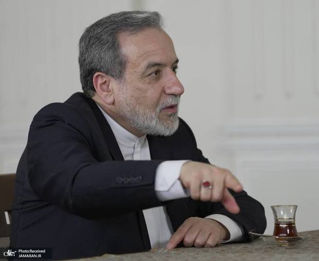 صداوسیما: دلیل عدم پخش مصاحبه عراقچی، عدم انجام «اصلاحات» در برنامه بود؛حذفیات براساس دستور دبیرخانه شورای عالی امنیت ملی بود/ برخی عناصر معلوم‌الحال اتهامات بی‌پایه‌ای را متوجه رئیس سازمان صداوسیما کرده‌اند؛ شکایت علیه این افراد تنظیم و ارائه شده است