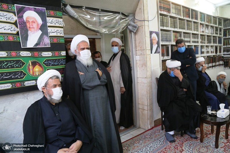 حضور مراجع و علما در بیت آیت الله العظمی صانعی(ره)-2