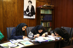 ورکشاپ هنر ی دانش آموزان هنرستان یادگار امام در حسینیه جماران