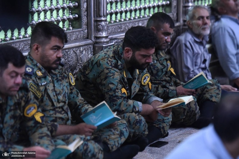 مراسم دعای پرفیض کمیل در حرم امام خمینی (س)
