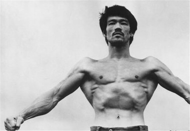 متهم اصلی قتل بروسلی پیدا شد