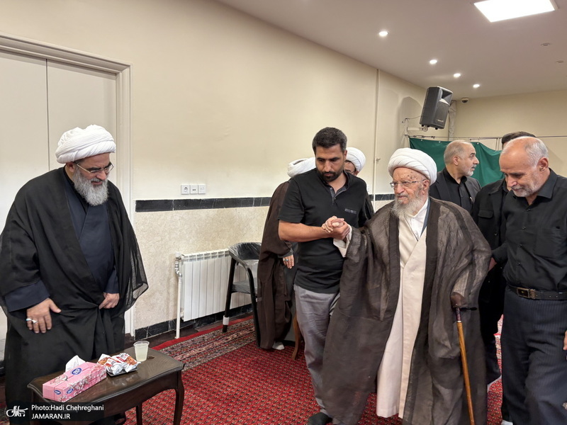 مراسم عزاداری روز تاسوعای حسینی در بیوت مراجع و علماء‎