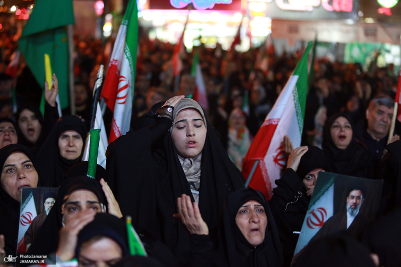چهل و دومین شب تجمع مردم تهران در میدان الغدیر
