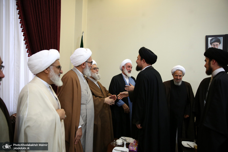 حاشیه های تجدید میثاق رئیس و اعضای مجلس خبرگان رهبری با آرمان های امام خمینی(س)