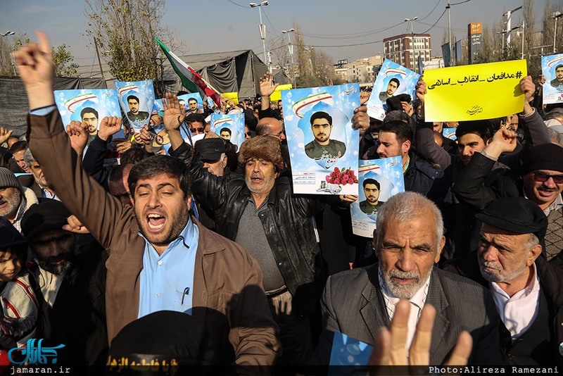 راهپیمایی نمازگزاران تهران در محکومیت اغتشاشات اخیر