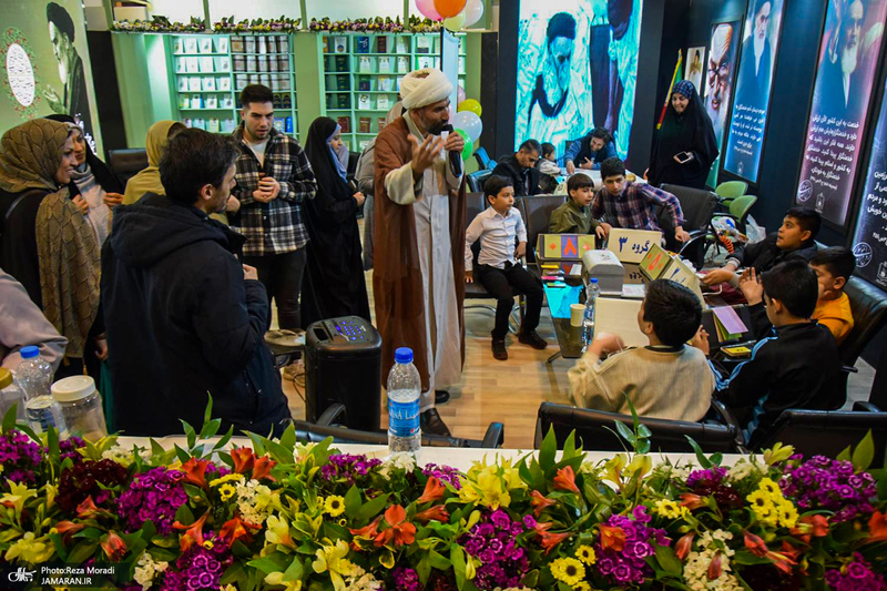 غرفه موسسه تنظیم و نشر آثار امام خمینی (س) در سی و سومین نمایشگاه بین المللی قرآن کریم-3