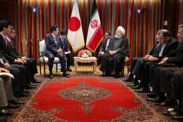دیدار رئیس جمهور روحانی با نخست وزیر ژاپن