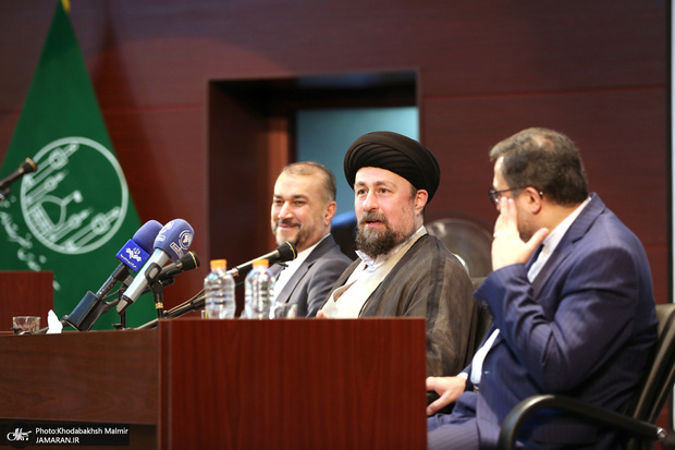 سید حسن خمینی: سیاست خارجی ادامه سیاست داخلی است/ امروز نیازمند گفتمان جدید هستیم/ امیرعبداللهیان: برای حفظ آرامش مردم دائما (از مذاکرات) اطلاع رسانی نمی‌کنیم؛ پیشرفتهای خوبی حاصل شده است