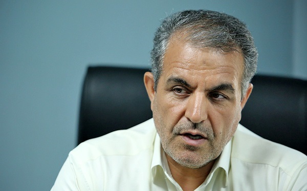 صداوسیما ذهن‌ بچه‌ها را به سمت ناامیدی سوق داده‌/با ناظم‌های چوب بدست نمی‌توان انتظار شادی در مدارس داشت