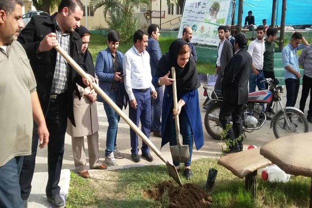 آیین کاشت نهال با عنوان «بیمارستان سبز» در شوشتر اجرا شد