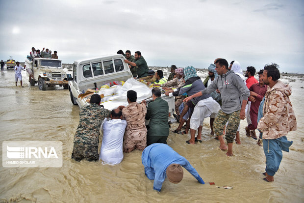 کمک ۳۰ میلیارد ریالی نیکوکاران یزدی به سیل‌زدگان