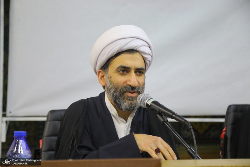 اهدا آثار برتر خوشنویسان به موسسه تنظیم و نشر آثار امام خمینی (س) نمایندگی قم