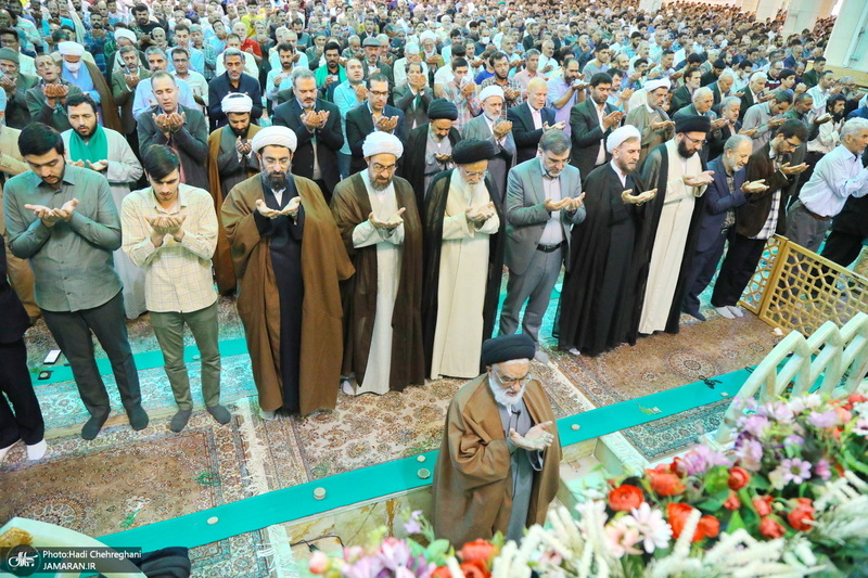 نماز عید سعید فطر در حرم مطهر حضرت معضومه (س)