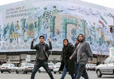 خبرگزاری ایرنا: در ایران نسل Z حدود یک‌چهارم جمعیت را تشکیل می‌دهند/ نسل Z دین گریز نیست/ گفتمان دینی در این نسل متفاوت است/ «زومرها» تقلید در دینداری را نمی‌پذیرند/ در نسل z باور به خدا کاهش نیافته است/ دینداری در نسل Z در حال دگرگونی است