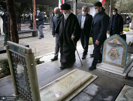 حضور رهبر معظم انقلاب در حرم مطهر حضرت امام خمینی(س)