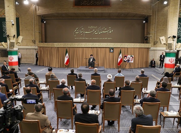 الطریق لمواجهة جرائم الکیان الصهیونی لیس مسدودًا؛ یجب قطع العلاقات الاقتصادیة والسیاسیة