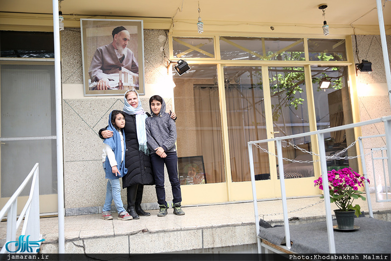 بازدید گردشگران نوروزی از بیت امام خمینی (س) در جماران 
