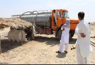 هشت تانکر آبرسانی سیار هدیه دفتر مقام معظم رهبری تحویل مردم چابهارشد
