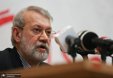 علی لاریجانی: همه افراد جامعه دچار یک ضیق معیشتی هستند/ مسئله فلسطین ربطی به ایران نداشت؛ ریشه تاریخی دارد؛ البته به مردم فلسطین کمک کردیم و افتخار هم می‌کنیم/ غربی‌ها تصور می کنند ایران در این زمان شرایطی پیدا کرده که باید با او تسویه حساب کنند