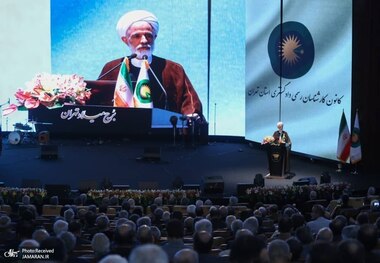 انصاری، معاون رئیس‌جمهور: جایگاه نهاد کارشناسی مسئولیتی سنگین و الزاماتی خطیر برای آن ایجاد می‌کند/ امام خمینی (ره) با استناد به نظرات کارشناسان، فتواهای متناسب با واقعیت‌های علمی و اجتماعی صادر کردند/دولت آماده دریافت پیشنهادها و دیدگاه‌های کارشناسان است