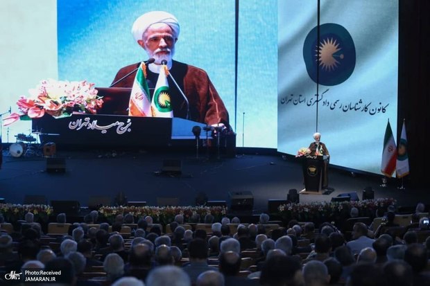 انصاری، معاون رئیس‌جمهور: جایگاه نهاد کارشناسی مسئولیتی سنگین و الزاماتی خطیر برای آن ایجاد می‌کند/ امام خمینی (ره) با استناد به نظرات کارشناسان، فتواهای متناسب با واقعیت‌های علمی و اجتماعی صادر کردند/دولت آماده دریافت پیشنهادها و دیدگاه‌های کارشناسان است