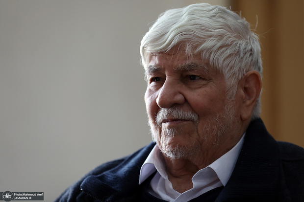 محمد هاشمی، رئیس پیشین صدا و سیما: باید یک مرکز برای انتشار اخبار واقعی جنگ تعیین شود/ «اخبار» یکی از ابزارهای تسلط بر رقیب است/ در اخباری که به مردم می‌دهیم باید تعادل وجود داشته باشد/ شروع عملیات وعده صادق 3 خوب بود و نقاط حساسی را هم زدند