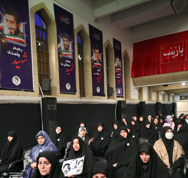 دیدار اعضای ستاد برگزاری کنگره ملی شهدای استان اردبیل با رهبر معظم انقلاب