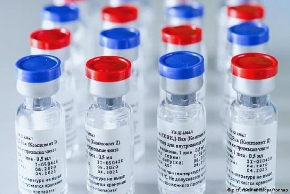 ایمنی ۱۰ هفته‌ای دوز سوم واکسن کرونا در برابر امیکرون!
