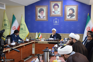 نشست هم‌اندیشی جمعی از طلاب و دانشجویان پژوهشگر حوزه اندیشه امام (س) با رئیس مؤسسه تنظیم و نشر آثار امام خمینی