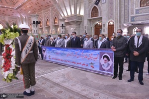 تجدید میثاق وزارتخانه ها، اصناف، نهادها و سازمان ها با آرمان های امام خمینی(س) - 4