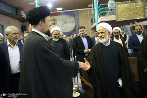 آیین رونمایی از نسخه جدید نرم افزار مجموعه آثار امام خمینی(ره) در حسینیه جماران